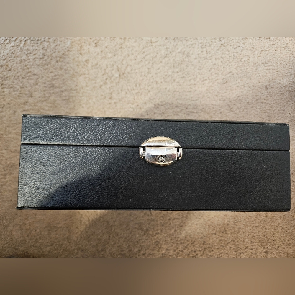 Black Jewelry And Earring Organizer - Picture 3 of 4
